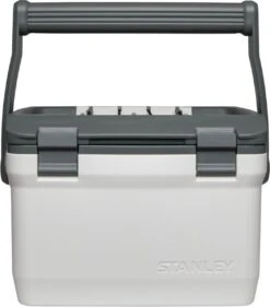 Stanley The Easy Carry Outdoor Cooler 6,6L - Koelbox - Green 25 Stanley The Easy Carry Outdoor Cooler 6,6L - Koelbox - Green -Buiten Kamperen 1056x1200 1