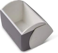 Igloo Playmate Elite - Kleine Koelbox - 15,2 Liter - Grijs 19 Igloo Playmate Elite - Kleine Koelbox - 15,2 Liter - Grijs -Buiten Kamperen 1200x1107 9