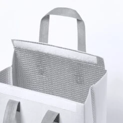 Merkloos Koeltas - Lunchtas - Koeltasje Lunch - Koelelementen - Isolatie - Volwassenen - Dames - Heren - Klittenbandsluiting - 23 X 29 Cm - Kunststof - Aluminium - Wit 11 Merkloos Koeltas - Lunchtas - Koeltasje Lunch - Koelelementen - Isolatie - Volwassenen - Dames - Heren - Klittenbandsluiting - 23 X 29 Cm - Kunststof - Aluminium - Wit -Buiten Kamperen 1200x1200 1251