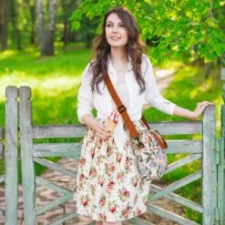 Brisby 4 Laags Geïsoleerde Koeltas - Lunchtas 7 Liter - Bloemetjes Wit -Buiten Kamperen 1200x1200 1624