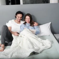 Bestway - Luchtbed AlwayzAire Queen -Buiten Kamperen 1200x1200 459