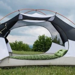 TRVLMORE Slaapmat - Zelfopblazend - 1 Persoons - Ingebouwde Pomp En Kussen - Groen -Buiten Kamperen 1200x1200 568