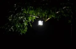 LED Camping Lamp 2 In 1 Hoge Kwaliteit - Zaklamp En Campinglamp - Inclusief AA Batterijen -Buiten Kamperen 1200x768 4