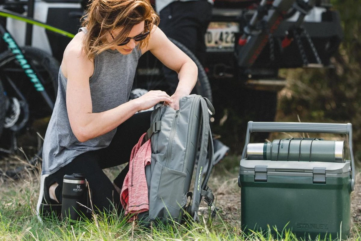 Stanley The Easy Carry Outdoor Cooler 6,6L - Koelbox - Green 8 Stanley The Easy Carry Outdoor Cooler 6,6L - Koelbox - Green - Afbeelding 6
