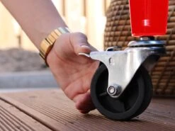 AXI Retro Cooler Rood - Koeler Met Wielen - 76L Inhoud - Koelbox Met Aftapkraan -Buiten Kamperen 1200x900 33