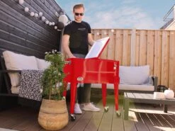 AXI Retro Cooler Rood - Koeler Met Wielen - 76L Inhoud - Koelbox Met Aftapkraan -Buiten Kamperen 1200x900 41