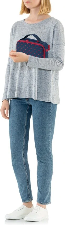 Reisenthel Thermocase Lunchbox - 1,5L - Mixed Dots Red Rood 7 Reisenthel Thermocase Lunchbox - 1,5L - Mixed Dots Red Rood -Buiten Kamperen 347x1200 3