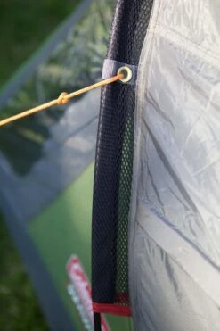 Coleman Darwin 4 Plus Koepeltent - 4-Persoons - Groen 21 Coleman Darwin 4 Plus Koepeltent - 4-Persoons - Groen -Buiten Kamperen 800x1200 6