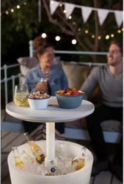 Keter Coolbar Partytafel – Lichtgevend - 49,5x49,5x57cm - Wit 22 Keter Coolbar Partytafel – Lichtgevend - 49,5x49,5x57cm - Wit -Buiten Kamperen 808x1200 2