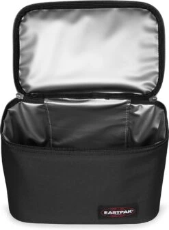 Eastpak Oval Lunch Koeltas Black -Buiten Kamperen 879x1200 3